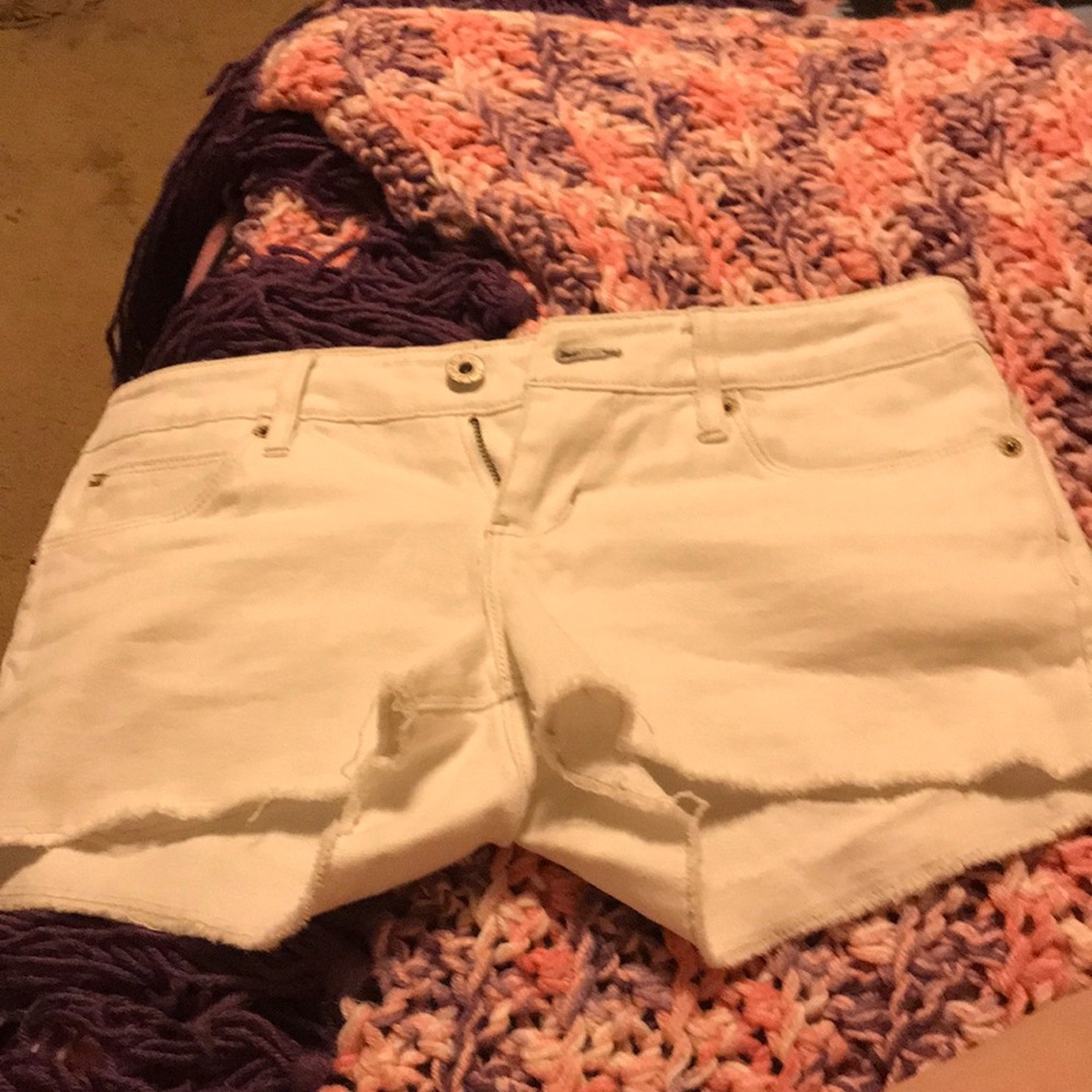 Shorty shorts